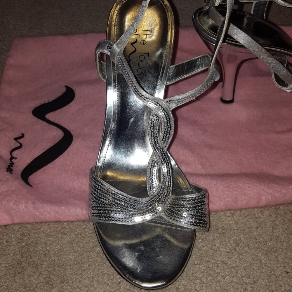 Silver sequin heels - Picture 2 of 3